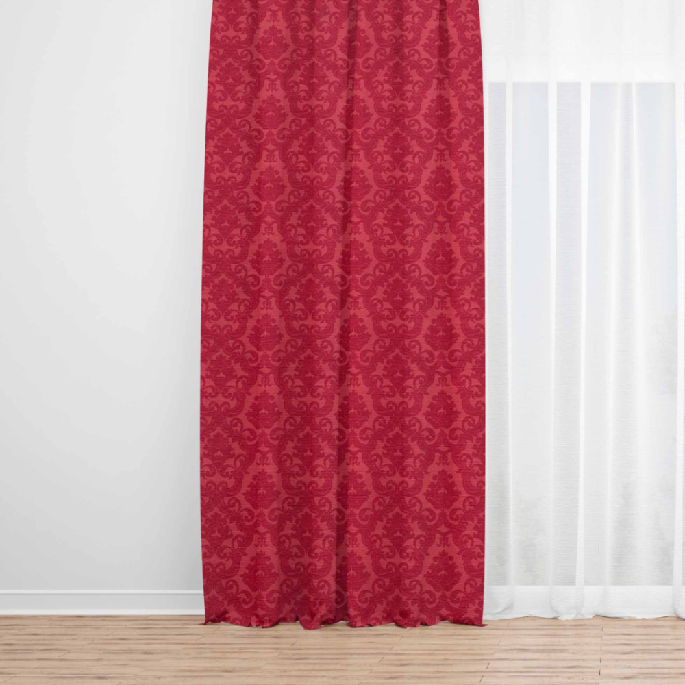 Naktinės užuolaidos „Red baroque curtain“. Užuolaidos, 140x220 cm. Raudonos užuolaidos su sudėtingu žakardiniu ornamentų raštu, suteikiančios elegancijos ir šilumos bet kuriam kambariui.